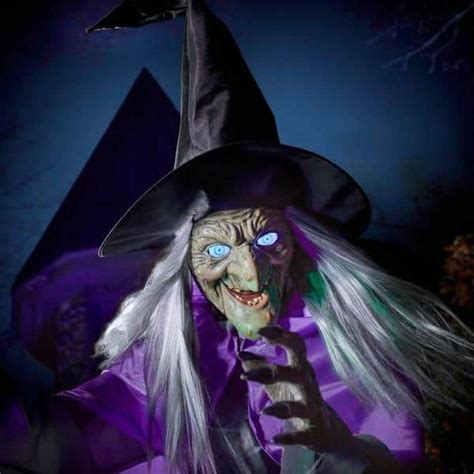 The Psychology of Fear: Analyzing the Impact of the Homestead Depot Witch Animatronic